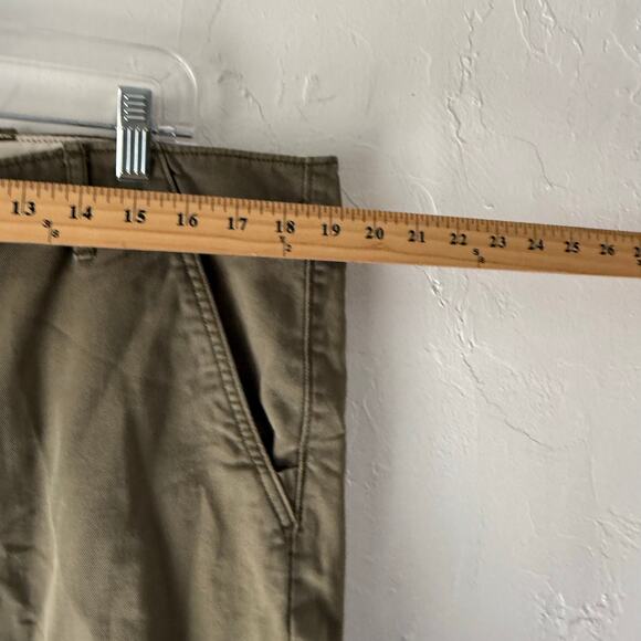 Levi’s‎ Men’s W38 Olive Green Flat Front Chino Shorts Classic Style 11” Inseam - Picture 8 of 9